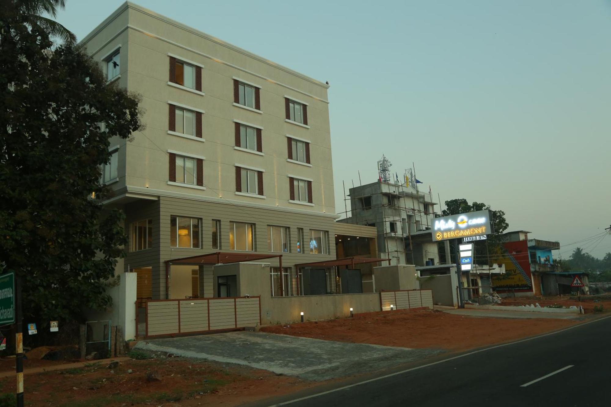 Misty Ocean - A Bergamont Group Of Hotel Kuilapalayam Exterior photo